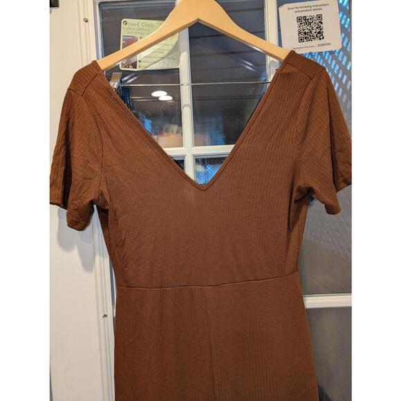 Urban Outfitters Brown V-Neck Long Jumpsuit‎ size Medium 0144 - Picture 3 of 5